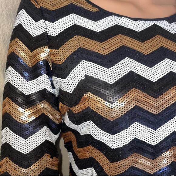 Sugar Lips brand Gold, black & white full sequined chevron print body con dress - Picture 5 of 10